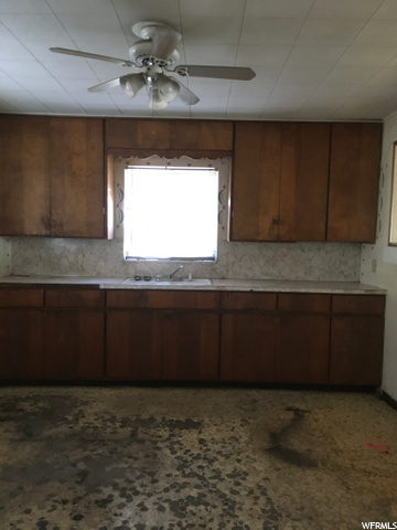 196 S 400 E, Nephi, UT 84648 — photo 4