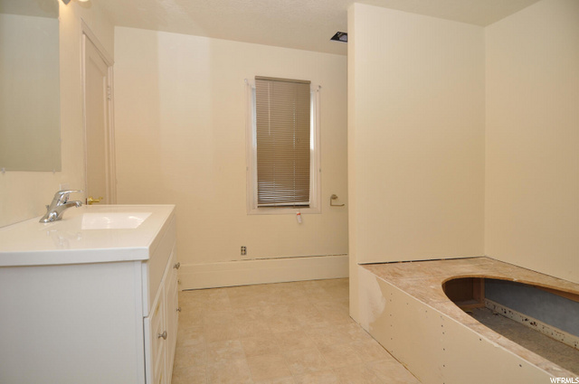 165 E 200 S, Bountiful, UT 84010 — photo 12