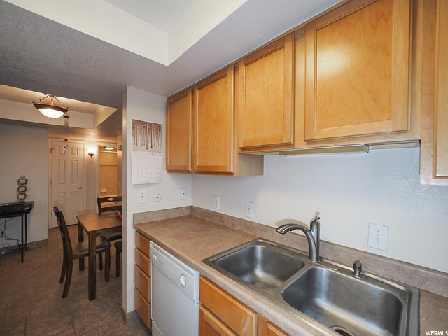 588 E Vine St #1D, Murray, UT 84107 — photo 9