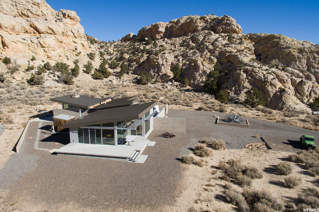 3065 E Fish Creek Rd, Teasdale, UT 84773 — photo 2