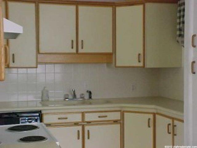 546 E 350 S, Clearfield, UT 84015 — photo 2