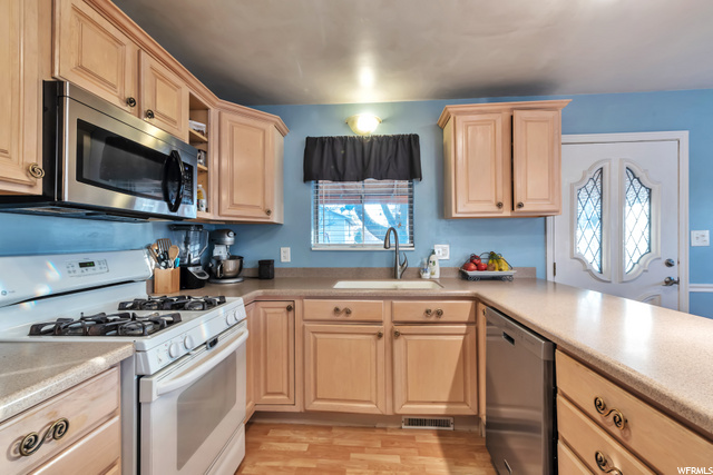 594 E 400 N, Lindon, UT 84042 — photo 9