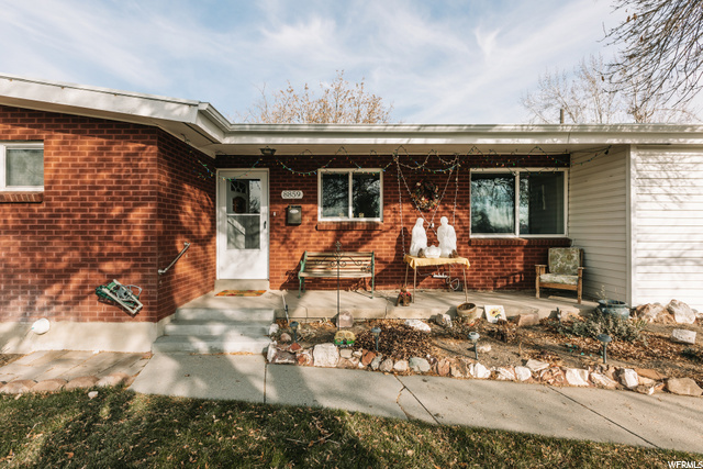 8859 S 1240 E, Sandy, UT 84094 — photo 3