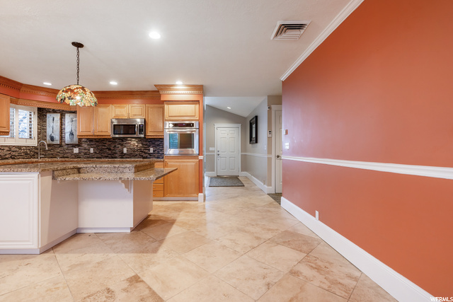 420 E Center St, Centerville, UT 84014 — photo 6
