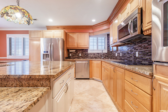 420 E Center St, Centerville, UT 84014 — photo 9