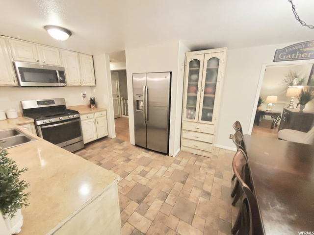 215 N 300 E, Centerfield, UT 84622 — photo 11