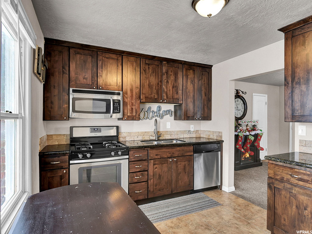 5808 S 2625 W, Roy, UT 84067 — photo 7