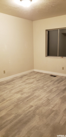 587 S 350 E, Kaysville, UT 84037 — photo 4