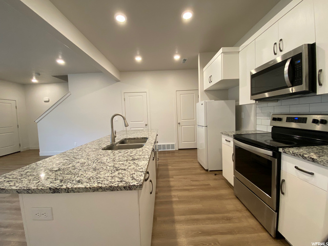 387 S 1540 E, Hyrum, UT 84319 — photo 4