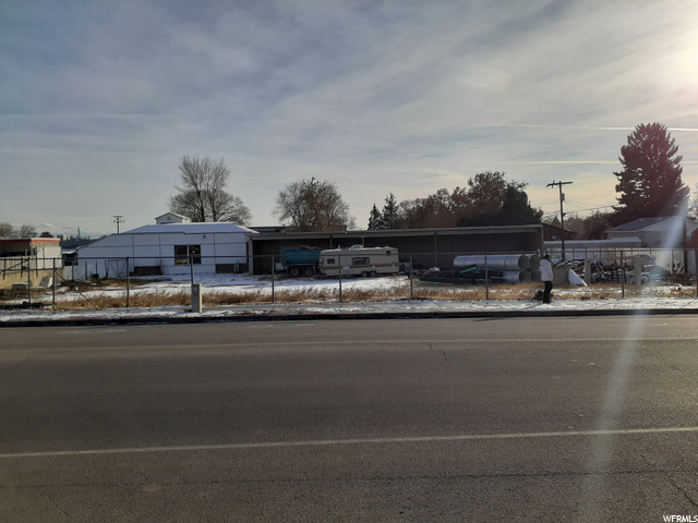 285 N Main St, Clearfield, UT 84015 — photo 2