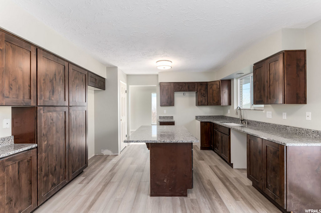 1025 E Fair Oaks Dr, Bountiful, UT 84010 — photo 7