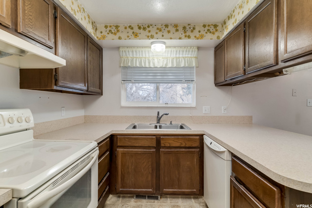 5504 S 3100 W, Roy, UT 84067 — photo 10