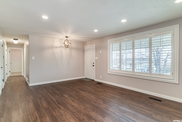 1356 N 200 E, Centerville, UT 84014 — photo 2