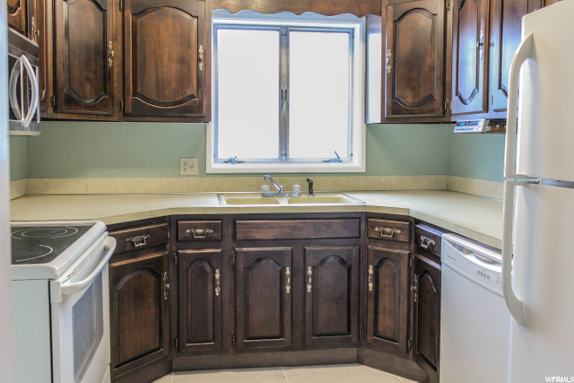 4762 S 100 E, Washington Terrace, UT 84405 — photo 10