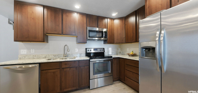 860 S 1625 E #A, Clearfield, UT 84015 — photo 2