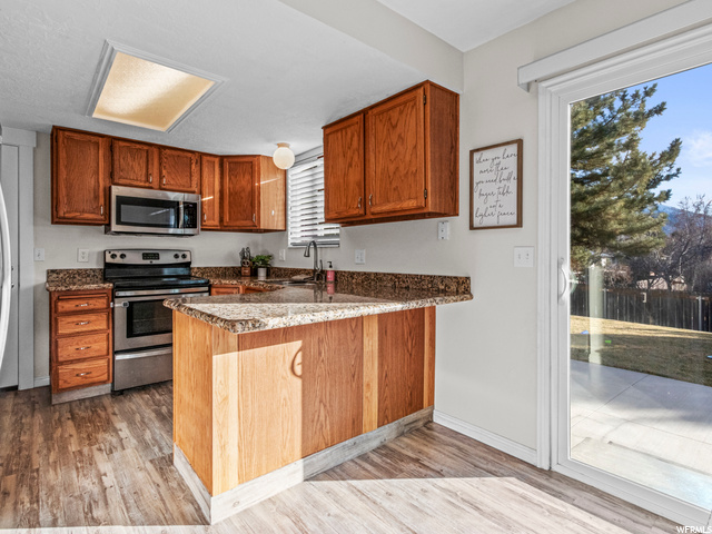 2102 E 9800 S, Sandy, UT 84092 — photo 7