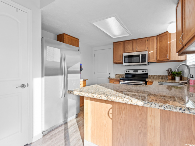 2102 E 9800 S, Sandy, UT 84092 — photo 8