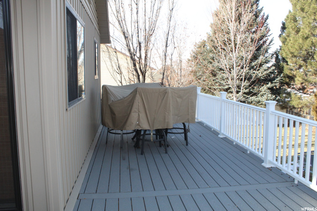 662 W 1460 N, Clinton, UT 84015 — photo 5