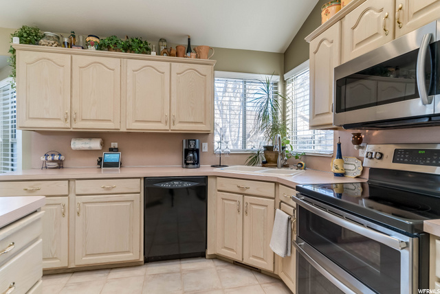 1048 E 4925 S, Ogden, UT 84403 — photo 10