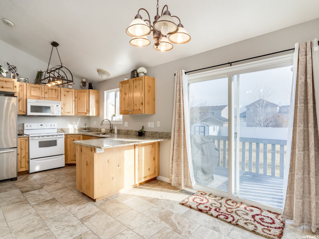 1558 N 2475 W, Clinton, UT 84015 — photo 7