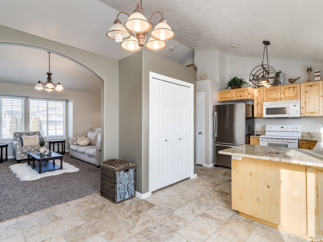 1558 N 2475 W, Clinton, UT 84015 — photo 8