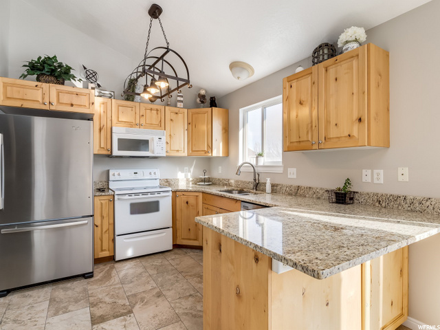 1558 N 2475 W, Clinton, UT 84015 — photo 9