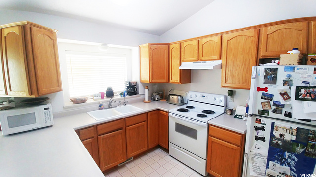 847 W 1350 N, Clinton, UT 84015 — photo 4