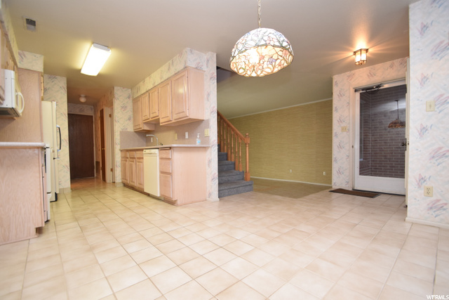 126 W Pheasantbrook Dr, Centerville, UT 84014 — photo 5
