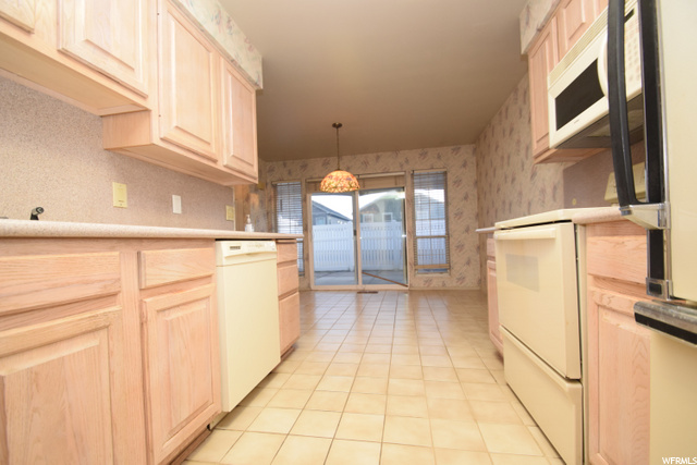 126 W Pheasantbrook Dr, Centerville, UT 84014 — photo 4