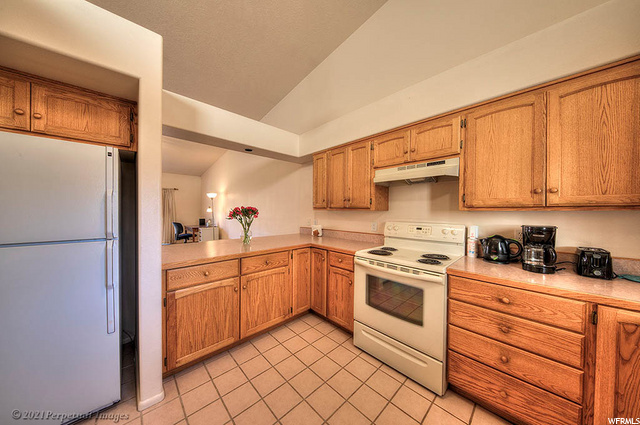 474 N Alberta Ct, Moab, UT 84532 — photo 8