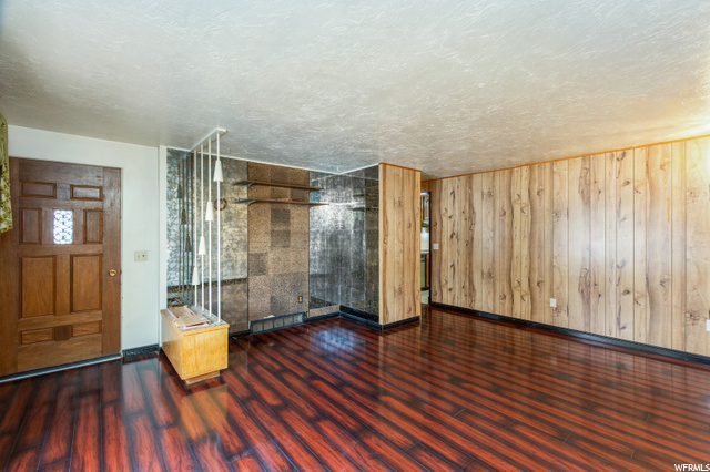 341 N 200 W, Hyrum, UT 84319 — photo 2
