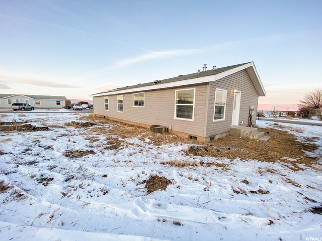 4940 S 2625 E, Vernal, UT 84078 — photo 3