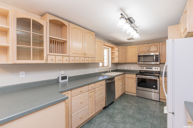2429 W 4350 S, Roy, UT 84067 — photo 7