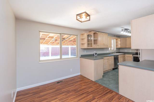 2429 W 4350 S, Roy, UT 84067 — photo 6