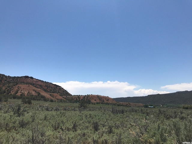 7992 N Indian Trail Rd E, Dry Fork, UT 84078 — photo 2