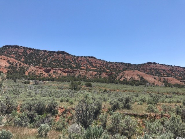 7992 N Indian Trail Rd E, Dry Fork, UT 84078 — photo 4