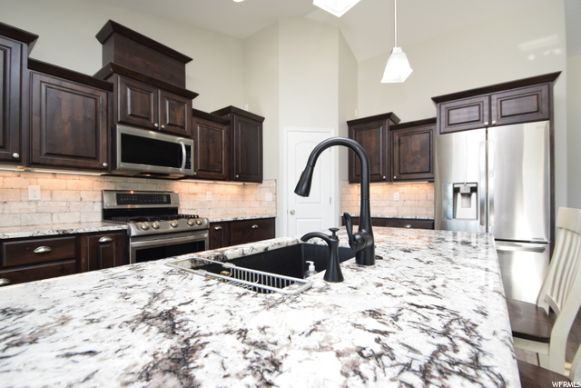 2459 W 1020 N, Clinton, UT 84015 — photo 9