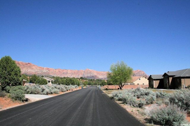 1282 E Red Sage Ln, Apple Valley, UT 84737 — photo 9