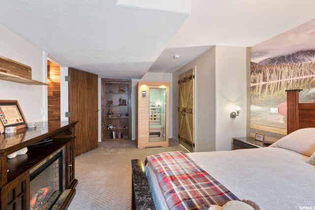 Downstairs  Owner'sSuite