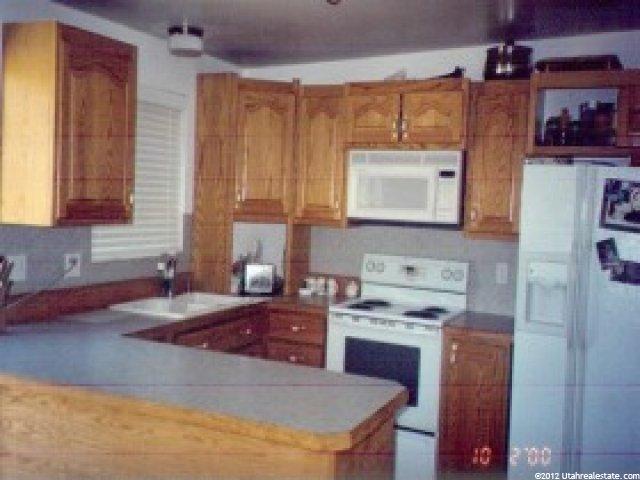 9861 S 570 E, Sandy, UT 84070 — photo 3