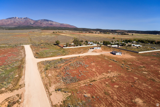 17  DEAN CT, La Sal UT 84530