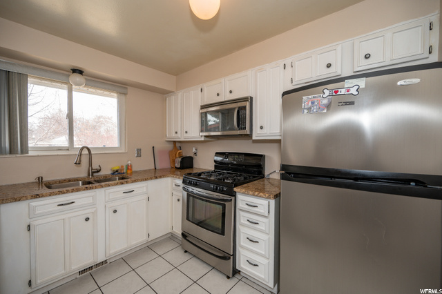 7966 S 1000 E, Sandy, UT 84094 — photo 11