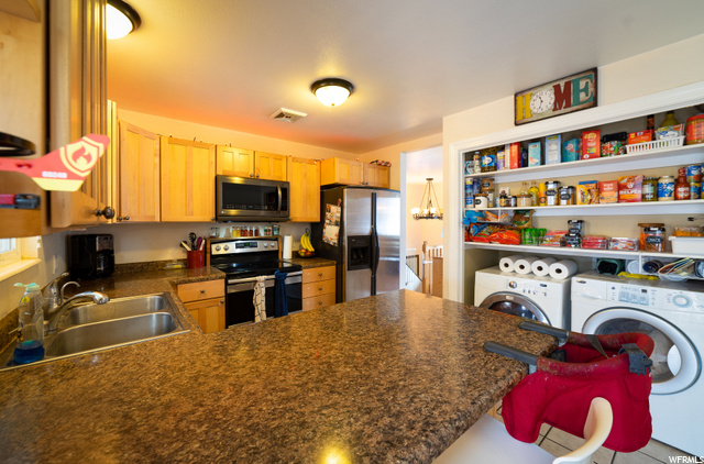 9474 S 250 E, Sandy, UT 84070 — photo 7