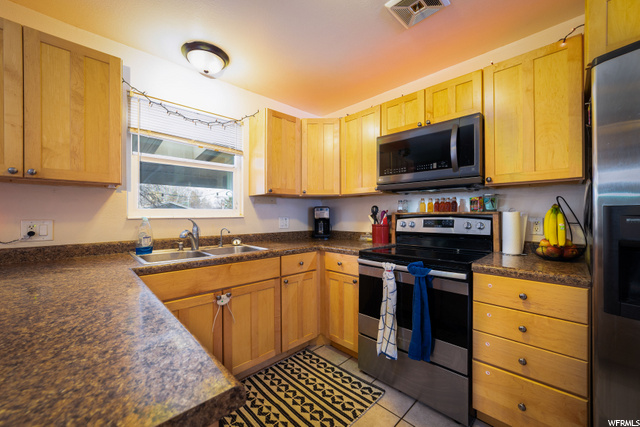 9474 S 250 E, Sandy, UT 84070 — photo 5