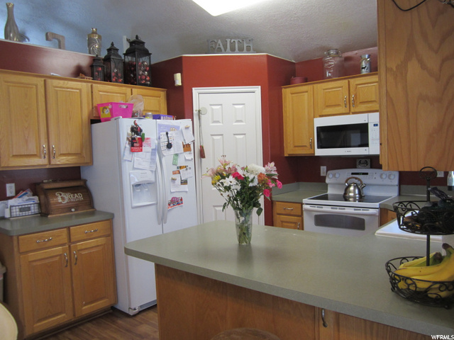 1048 E Canfield Dr N, Ogden, UT 84404 — photo 4