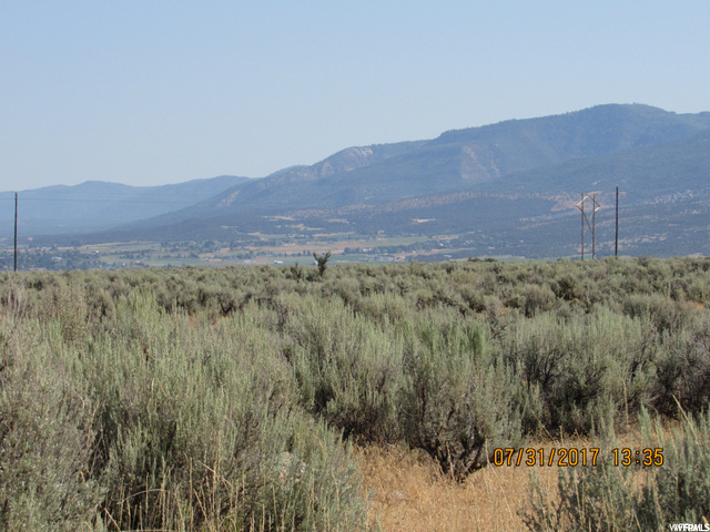 285 N 675 E, Mt Pleasant, UT 84647 — photo 2