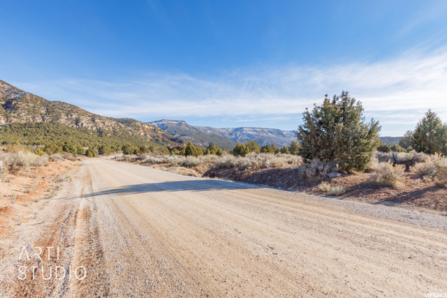 3086 E 2850 S, New Harmony, UT 84757 — photo 6