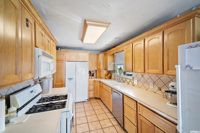 22 E 1500 S, Bountiful, UT 84010 — photo 2
