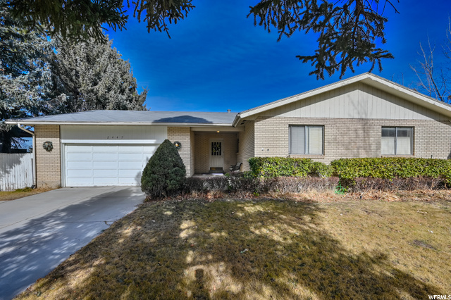 2447 E Robidoux Rd, Sandy, UT 84093 — photo 4