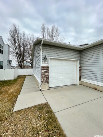 449 E Acoma Rd, Midvale, UT 84047 — photo 2
